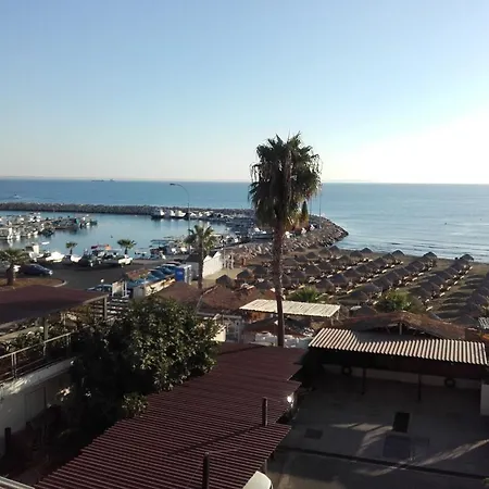 Direct Castella Appartamento Larnaca